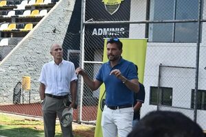 Recoleta queda sin entrenador a días de inicio de la Intermedia - Fútbol de Ascenso de Paraguay - ABC Color