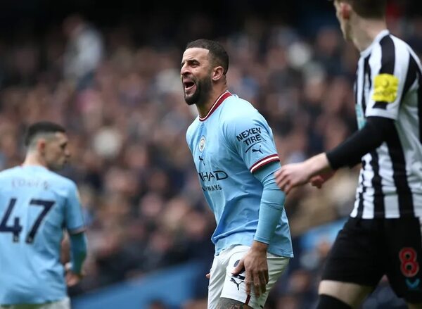La policía investiga un “desnudo” de Kyle Walker en un bar - Fútbol Internacional - ABC Color