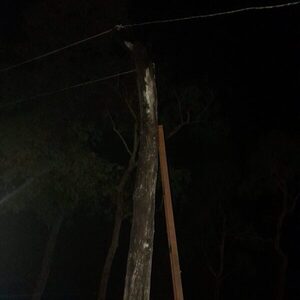 Hombre muere electrocutado en Puentesiño