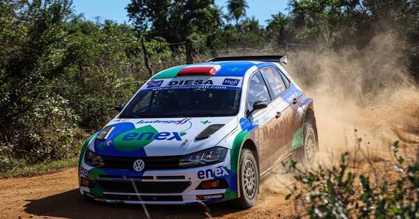 La Nación / Rally, con mucho barro