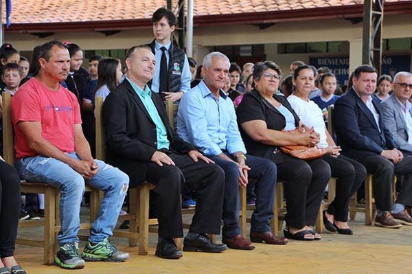 Nelson Cano inaugura importantes mejoras en varias instituciones educativas del municipio | DIARIO PRIMERA PLANA