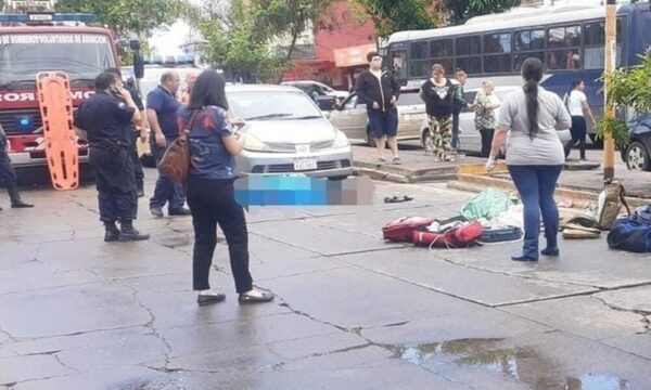 Madre e hija cruzaron la calle y murieron frente a IPS