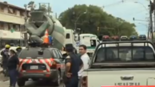 Madre e hija mueren arrolladas al intentar cruzar frente a IPS