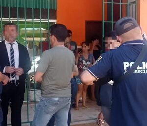 Imputan a los cinco detenidos del caso sextorsión y robo en Ciudad del Este - ABC en el Este - ABC Color