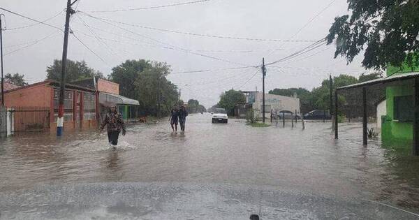 La Nación / Advierten que la crecida del río Paraguay seguirá causando inundaciones
