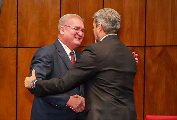 Mario Abdo afirmó que la Fiscalía General no tiene que ser un lugar para el "vedetismo político" - Megacadena — Últimas Noticias de Paraguay