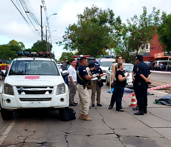 Madre e hija mueren tras ser arrolladas frente al IPS - Unicanal