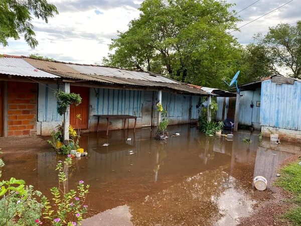 Concepción: crecida del río Paraguay sigue desplazando a familias ribereñas - Nacionales - ABC Color
