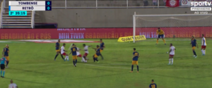 Versus / ¡Insólito! Recibió un pisotón de su compañero y el árbitro cobró penal