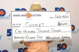La mujer con más suerte del mundo: Ganó en el casino y la lotería casi en el mismo día