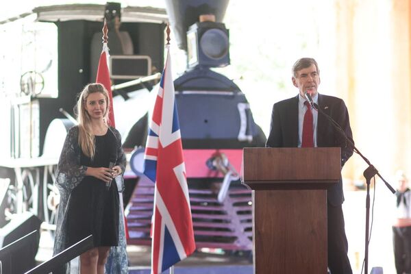 Ministro Británico refuerza compromiso de la Corona con Paraguay