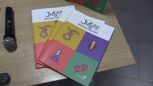 Un libro busca acercar a "pequeños amigos Pasteur" a la ciencia en Uruguay - MarketData