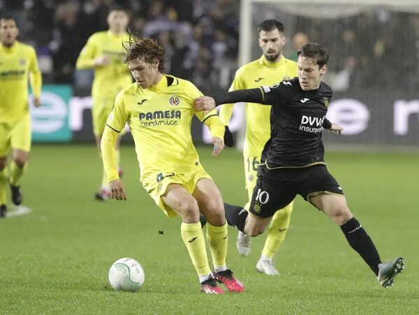 El Villarreal da un paso hacia los cuartos de final - Fútbol Internacional - ABC Color
