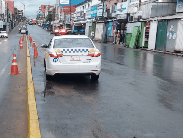 Despejan tránsito vehicular en la zona del Mercado 4 · Radio Monumental 1080 AM