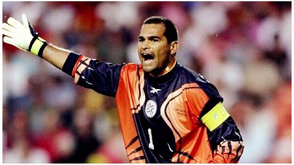 Chilavert, entre los mejores arqueros del mundo de los últimos 35 años