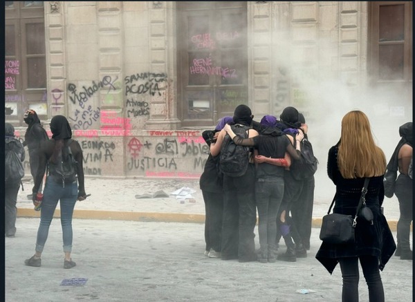 Consejo Coordinador Empresarial de la Ciudad de Chihuahua repudia manifestación vandálica de mujeres