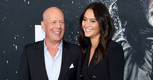 La Nación / Esposa de Bruce Willis desmintió que Demi Moore se mudó con ellos