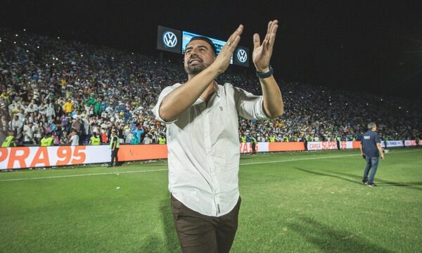 Lanzan campaña en redes para que el “Emperador” vuelva al Olimpia: “#QuevuelvaJCC”