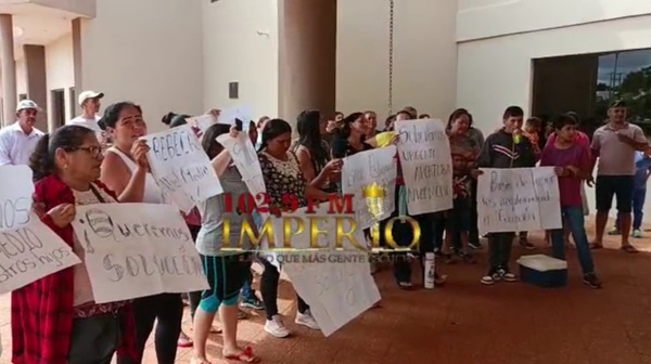 Junta Municipal: Padres de alumnos de escuela Rebeca Alen participaron de una audiencia pública - Radio Imperio