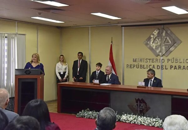 Fiscal general fue bastante tibio al responder sobre casos “cajoneados” - Nacionales - ABC Color