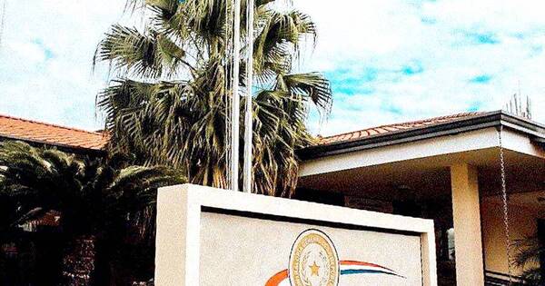 La Nación / Ley para que instituciones públicas estén sujetas a control