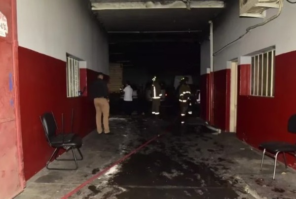 Controlan principio de incendio en sede del Ministerio de Justicia - Radio Imperio