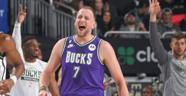 Versus / Warriors tropiezan ante unos Grizzlies sin Morant; López coloca nueve tapones