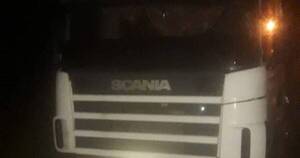La Nación / Encuentran vacío camión denunciado como robado con carga de soja