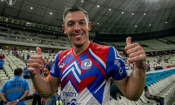 Versus / Cerro vuelve a ganar en Brasil después de 4 años y de nuevo con gol de Churín