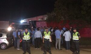 Conductores de empresa de transporte protestan para mejorar condiciones de buses