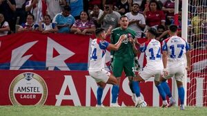 El penal tapado por Jean y el gol de Churín ante Fortaleza