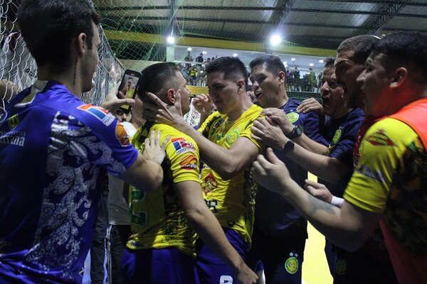 Versus / Nacional de Fútbol de Salón: Caacupé y Franco golpean de entrada en el Cuadrangular Final