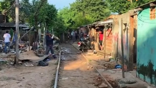 Tren de cercanías: Iniciarán reubicación de familias asentadas en franjas de dominio - Noticias Paraguay