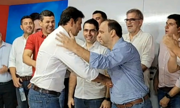 Se dio un tímido abrazo entre Beto Ovelar y Mario Varela - OviedoPress