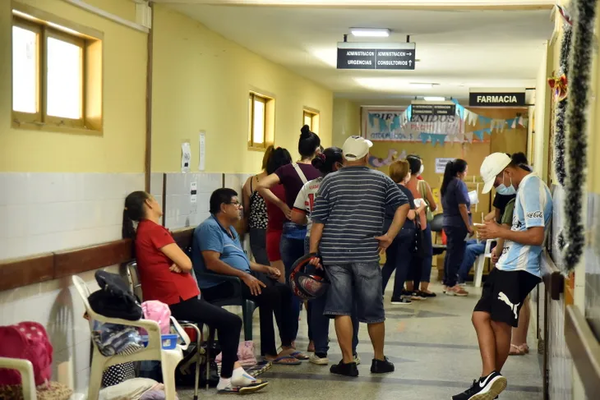 Salud registra más de 12.000 consultas diarias por chikungunya