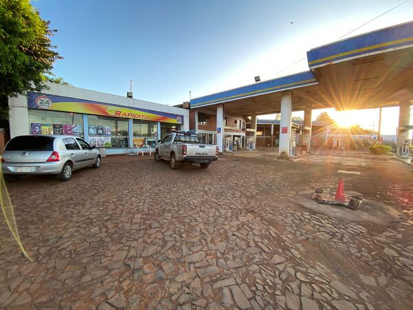 Hurtan importante suma de dinero y varias mercaderías de una estación de servicio en Obligado