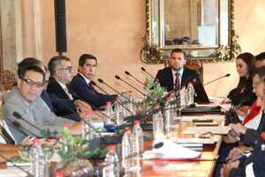 Ejecutivo coordina acciones para atender a damnificados por sequias e inundaciones - .::Agencia IP::.