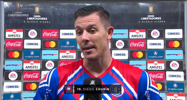 Versus / Diego Churín: "Emocionado por la entrega de mis compañeros"
