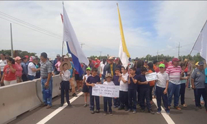 Pobladores de una compañía de San José de los Arroyos cierran rutas en reclamo contra el MOPC - OviedoPress