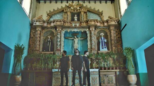 [VIDEO] ¡Metaleros lograron grabar un videoclip en una iglesia!