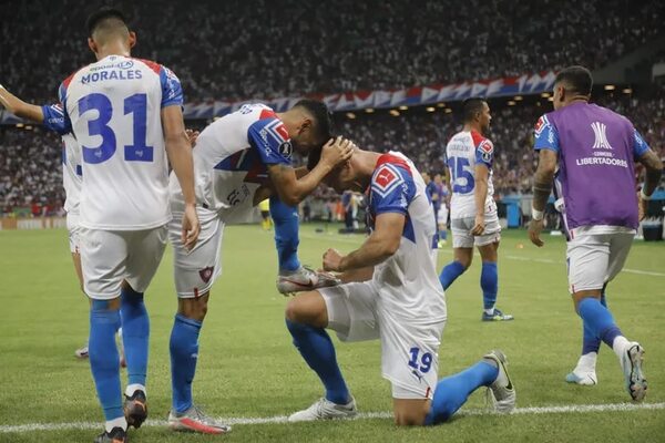 Gol de Churín, sinónimo de victoria para el Ciclón - Fútbol - ABC Color