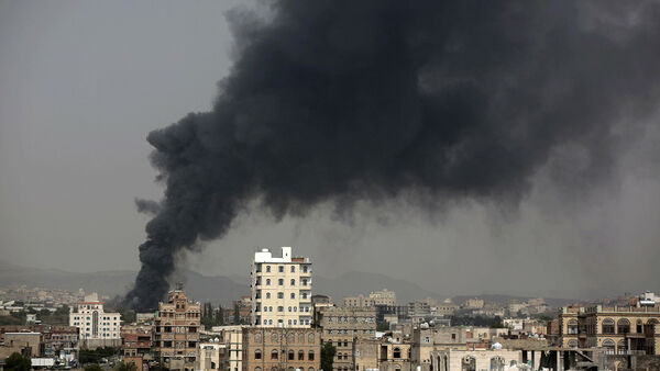 Yemen: ataque a base militar deja 30 muertos | 1000 Noticias