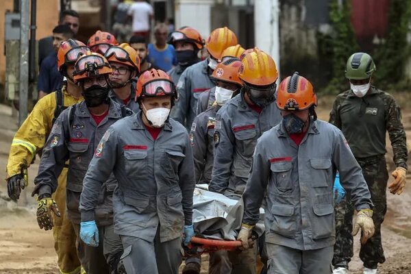 Los muertos por lluvias en Sao Paulo llegan a 65 y concluyen las búsquedas - Mundo - ABC Color