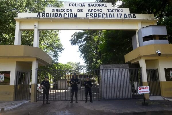 Hallan dinero y hasta computadora en poder de presos de la Agrupación - Policiales - ABC Color