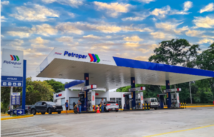Combustible más barato por aniversario de Petropar
