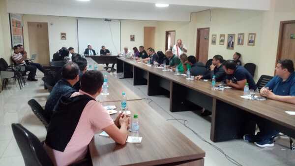 Empresarios y autoridades debaten seguridad a turistas - Noticde.com