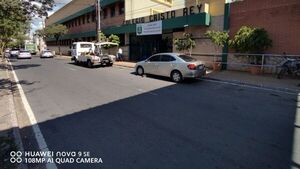 Zorros salieron a "cazar" a los que estacionan frente a coles
