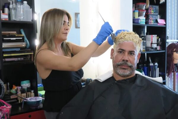 Logran récord Guinness en Puerto Rico al teñir a 192 hombres de rubio - Mundo - ABC Color