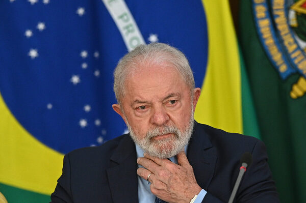 Lula lanza una plataforma para reanudar miles de obras paradas en Brasil - MarketData
