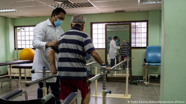 Cuarenta y dos mil médicos y enfermeras han abandonado Venezuela